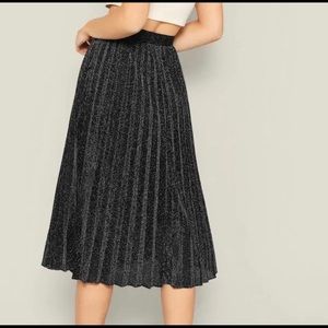 Pleated skirt